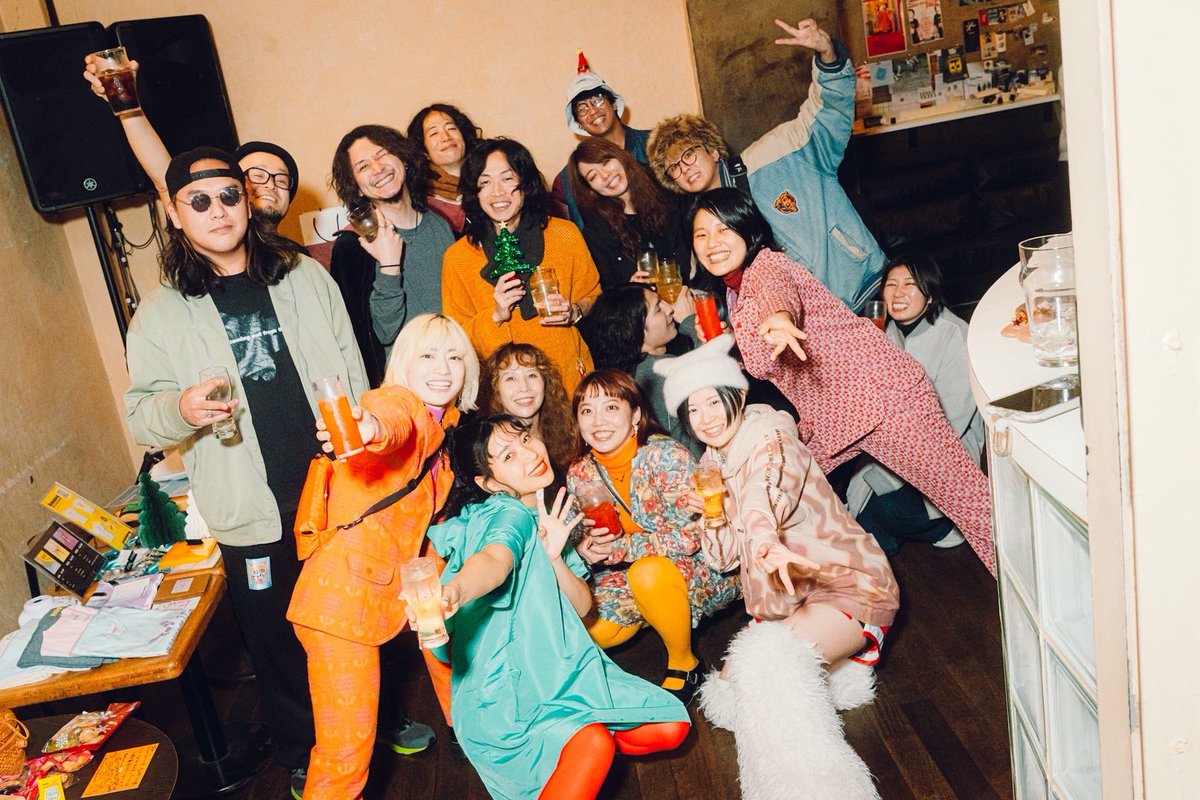 333のナイスパーティー🎄
我々104、konoreとみんなで繋げた夜

次は1/10千葉LOOK
昨日のグルーヴをヘンショクリュウと繋いでく🐉
何も止めてはないならい