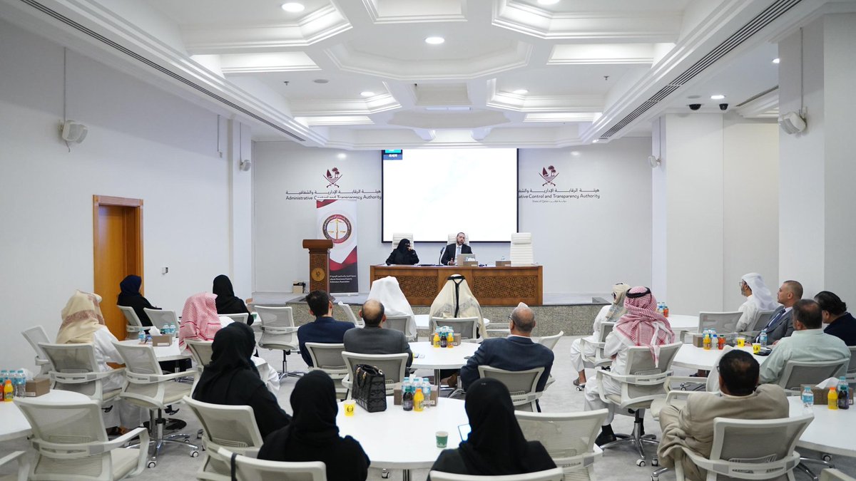 مقتطفات من ملتقى المحكمين الثاني بعنوان  فن إدارة إجراءات التحكيم من تأسيس الدعوى إلى إصدار الحكم وتم تناول المسار الإجرائي للتحكيم باحترافية عاليةوسلطت الضوء على الممارسات السليمة في إدارة الدعوى التحكيمية بما يعزز كفاءة الإجراءات ويضمن جودة الأحكام ويرسخ الثقة في منظومة التحكيم