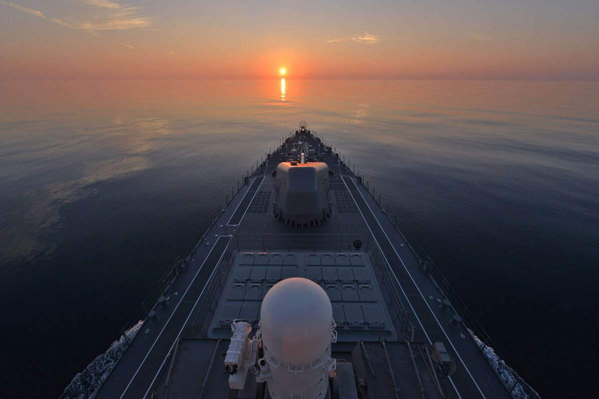 JMSDF_PAO's tweet photo. この海のきらめきが、
皆さまの今日を
最高なスタートへと導きますように

#いってきます #いってらっしゃい
#haveagreatday #すずなみ https://t.co/uiVHcJCwXE