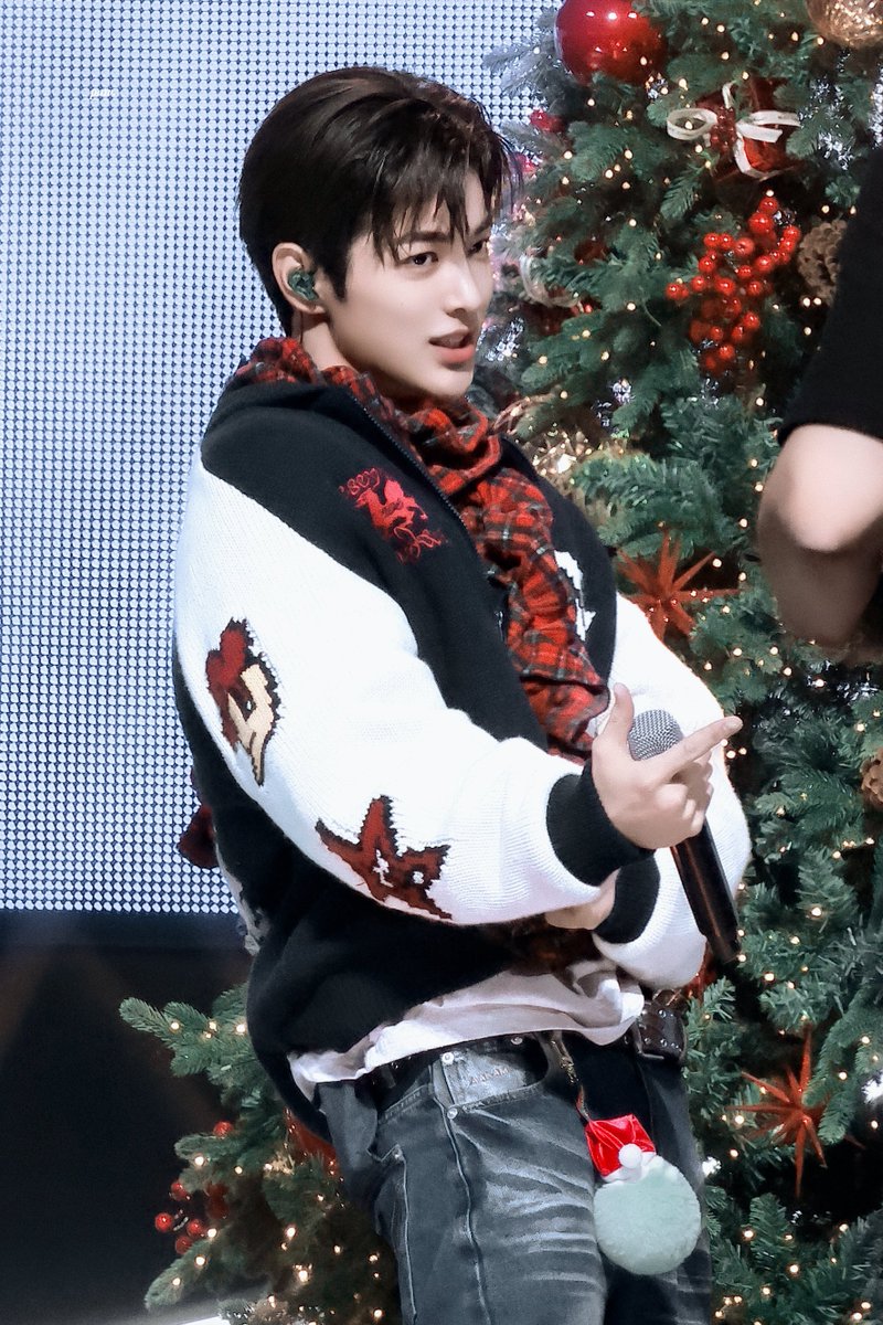 pawww0214's tweet image. 251225 SBS가요대전

#KEONHO #건호 
#CORTIS #코르티스