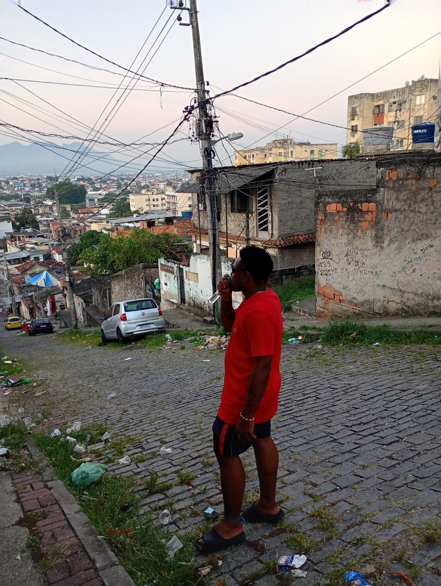 vitinho22sonso's tweet photo. Da onde sou cria 🇻🇳 https://t.co/pcFnR5y2Wj