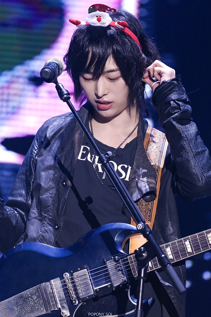 POPONY_SOL's tweet image. 251225 썸데이페스티벌

🎄🎁🎅🧑‍🎄

#권세혁 #KwonSeHyuk
#DragonPony #드래곤포니