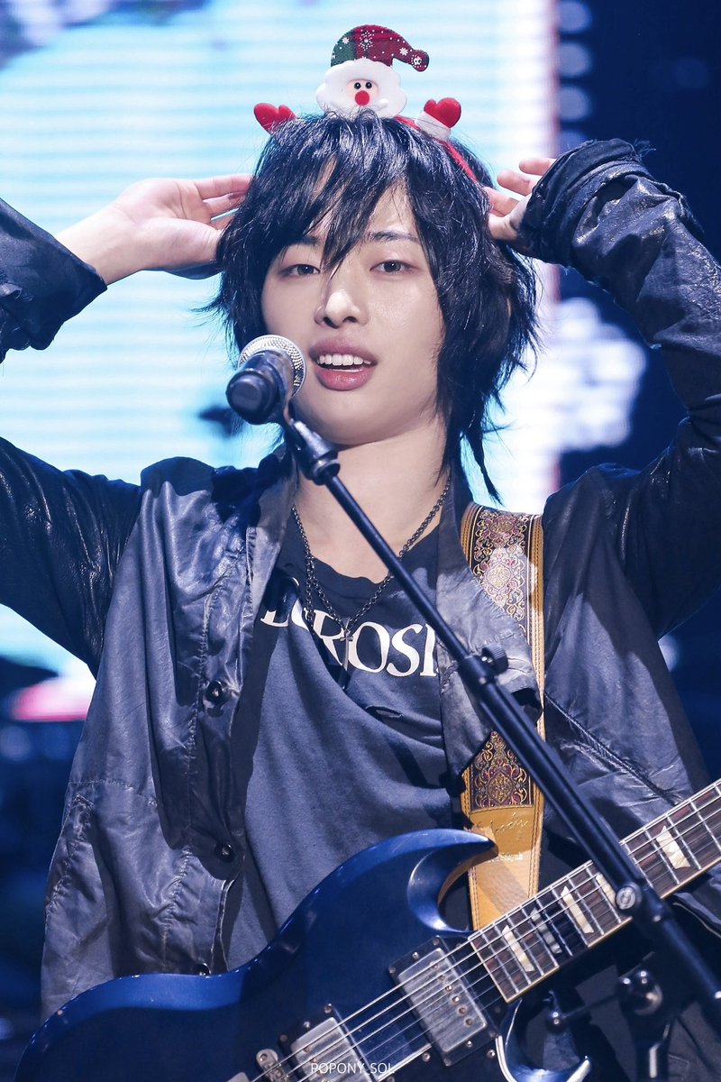 POPONY_SOL's tweet image. 251225 썸데이페스티벌

🎄🎁🎅🧑‍🎄

#권세혁 #KwonSeHyuk
#DragonPony #드래곤포니