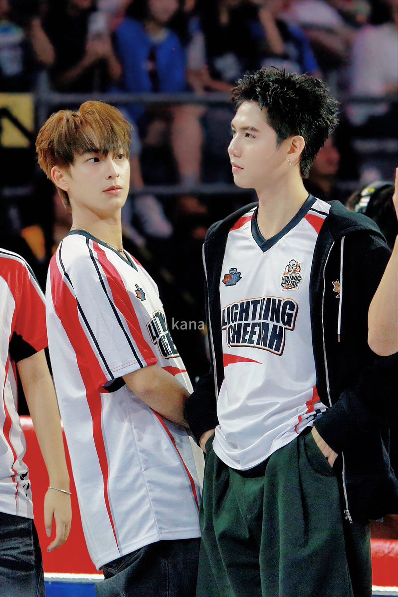 DNbaby98's tweet image. นี่มันเคมีอะไรวะ เหมือนแมวอะบิสซิเนียนเด็กกับหมาเยอรมันเชพเพิร์ดแก่ 55555