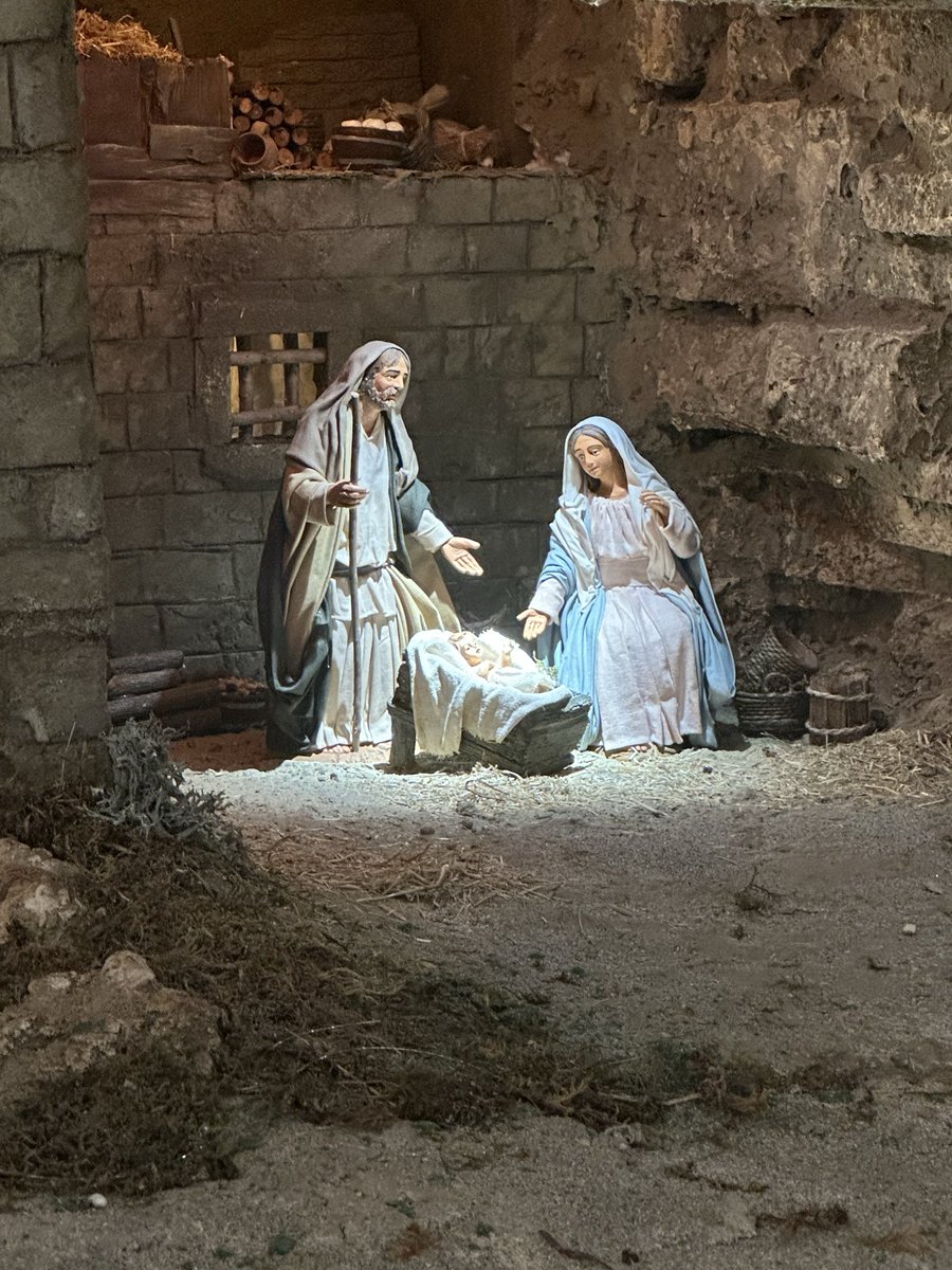 RomyEffe's tweet photo. #Natale https://t.co/7OMQgBTBDr