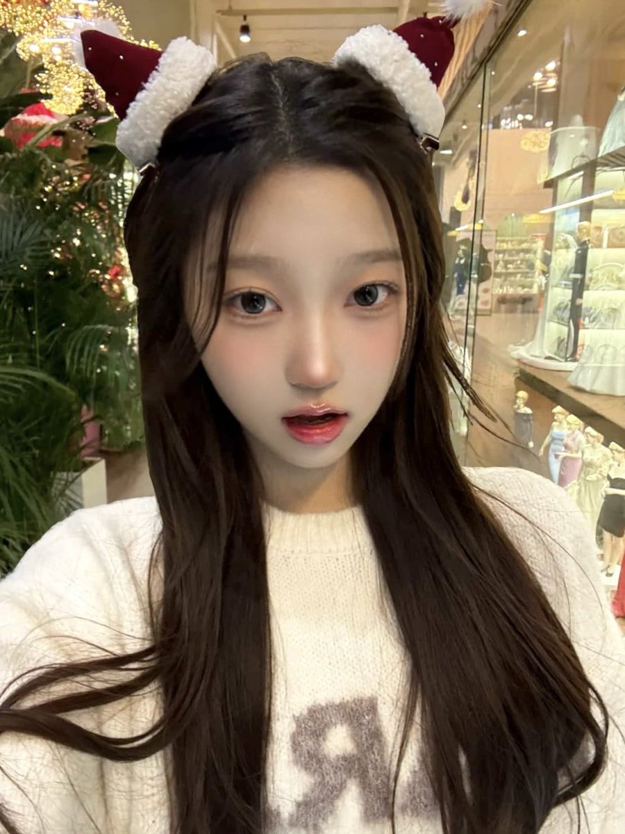 Merry Christmas🎁

#USPEER #유스피어
#ROA #로아