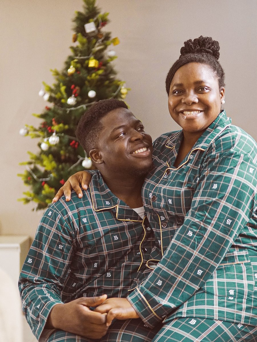 thefiyinadeniyi's tweet image. Merry Christmas from the Adeniyis @FavourUka_ 
Peace on Earth &amp;amp; Goodwill to All Men ❤️✨

May the light of His peace and love flow in your homes and hearts.