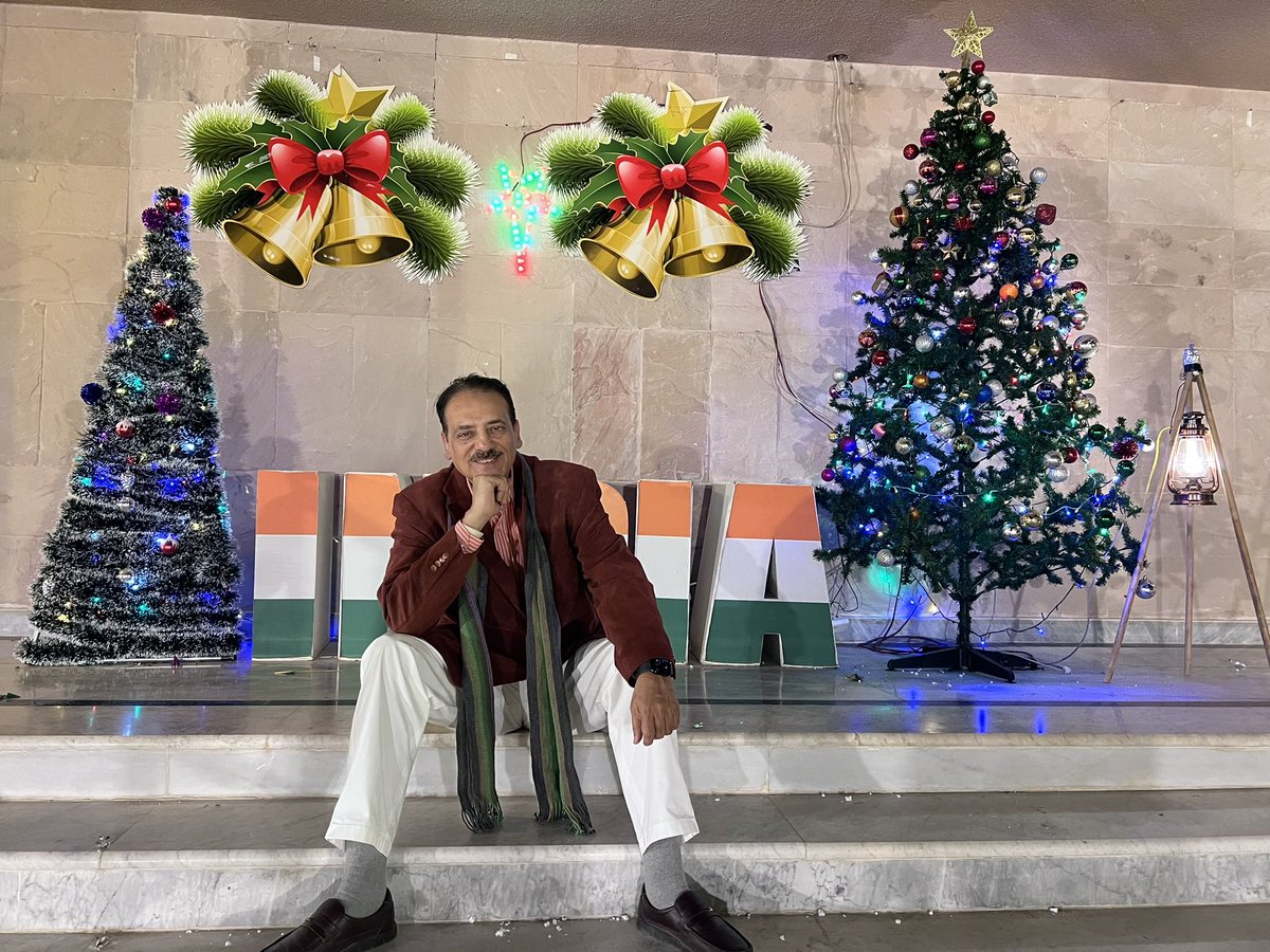 Merry Christmas dear friends 💐💐🎉🎉♥️🤗 #MerryChristmas