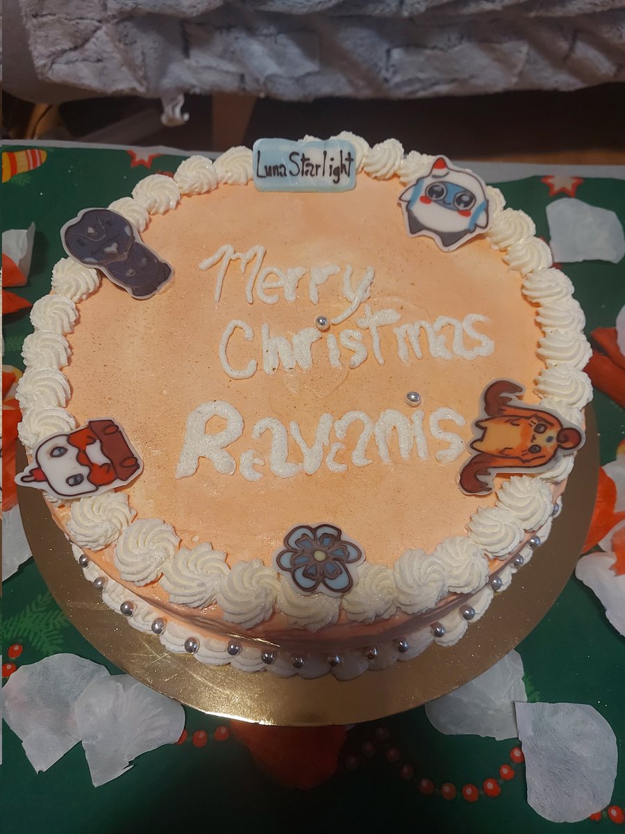 Luna_Starlight2's tweet photo. Merry Christmas, Ravanis🎅
This cake was made entirely by me,
with love, to thank you for all the joy you bring✨️
It's my Christmas gift for all of you✨️
Day 2 of my little Christmas gift🎁
#ArtusZendoji #CendArt #Nayuart #Ryzartz https://t.co/09uwyzolsp