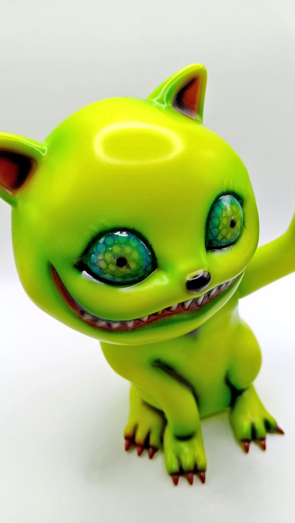 WTCお迎え品② かっこわらい雑貨店さんのTAMA‼️ 目ん玉鷲掴みのこの子