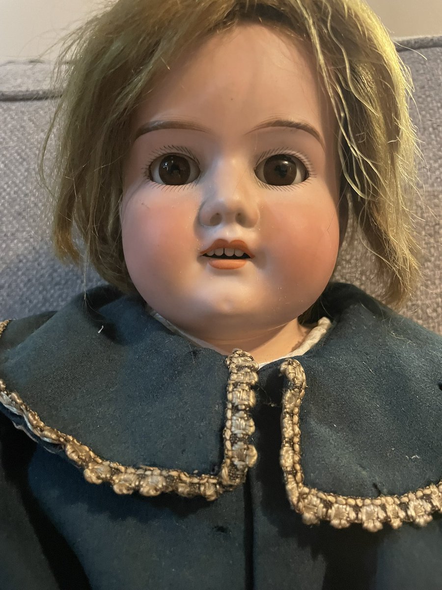 Hubby bought me an antique Armand Marseille doll, in beautiful condition. Made around 1885. Love her!