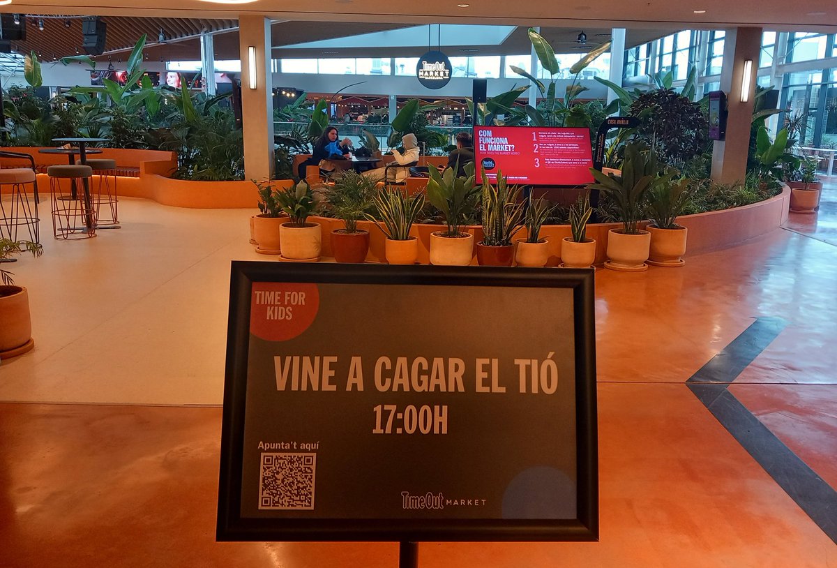 Albert_GdC's tweet photo. Els que avui cagueu el tió, tot bé? No us fa mal el cul? https://t.co/erY05ls3R3