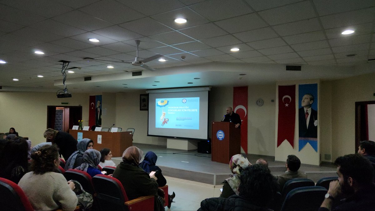 Marmara Üniversitesi Felsefe Bölümünün düzenlemiş olduğu "Teoriden Pratiğe Çocuklar İçin Felsefe" panelimiz başlamıştır.
