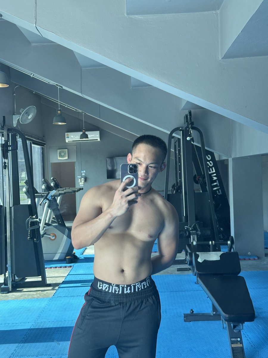 4h0uo's tweet photo. 🦦 https://t.co/1Ec3BJiien