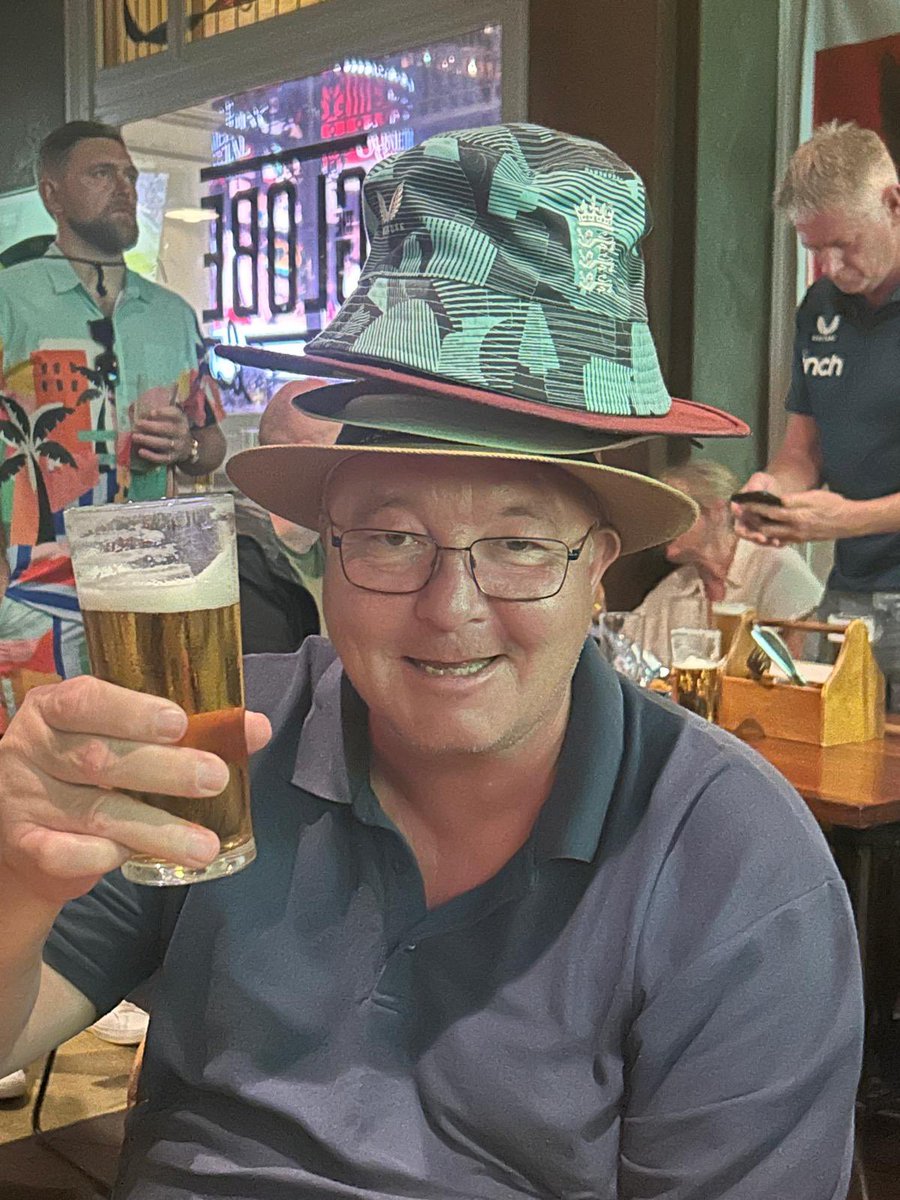 flashingbat's tweet image. A very merry Christmas from a frosty but beautiful Ramsbottom.