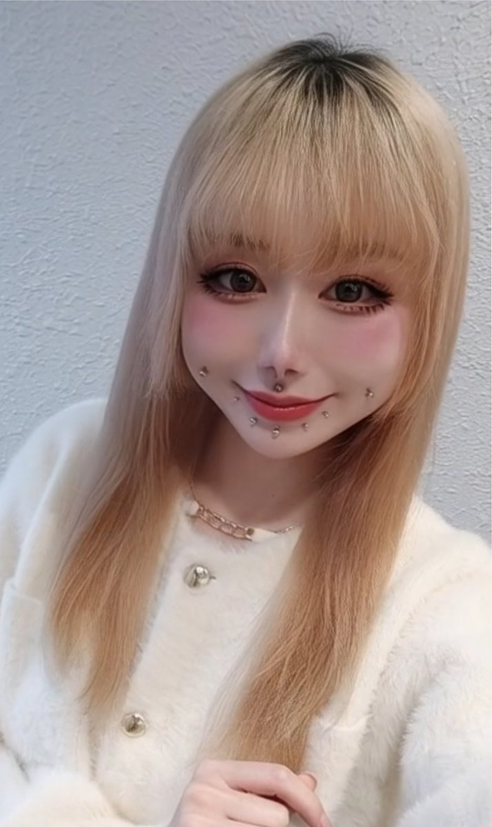 チークピアス増やした 