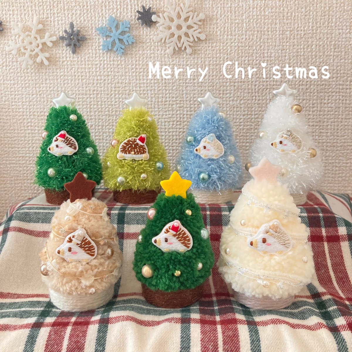 『タイムセール♪』クリスマスツリー☆雪だるま&ハリネズミ 🎄1枚目 →2024年 🎄2・3枚目 →2025年 去年作ったクリスマスツリーと