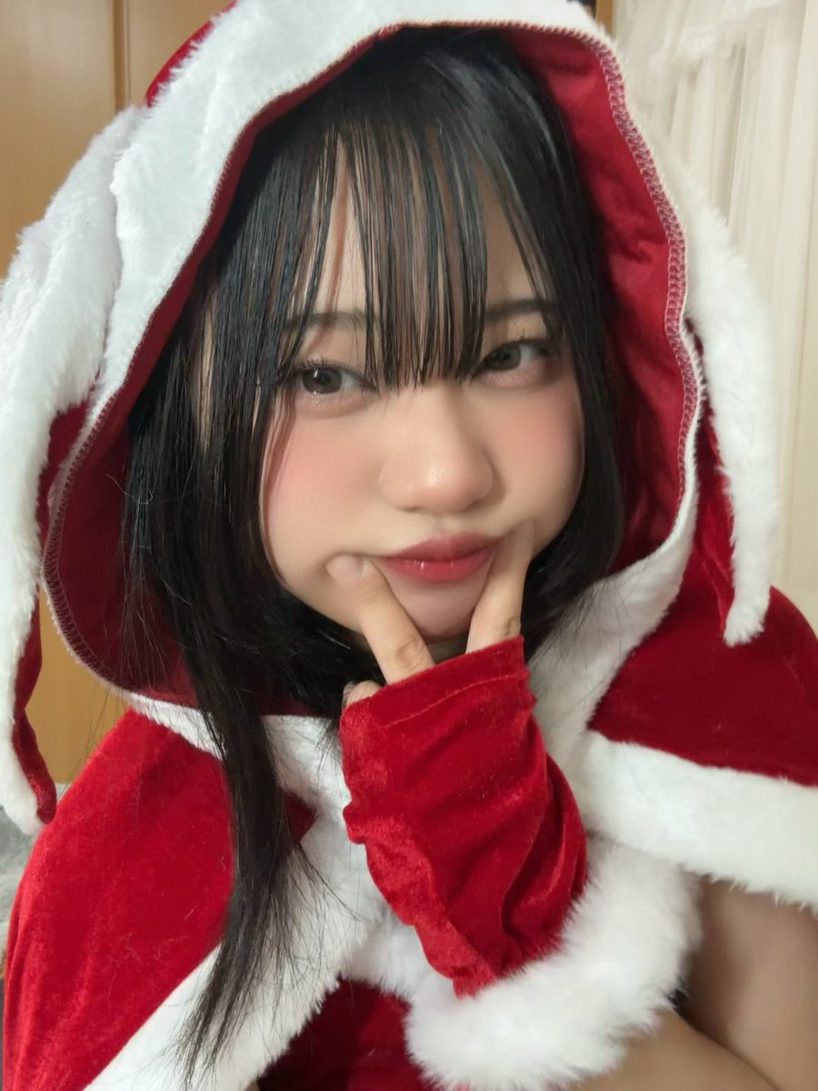 yomo_gi39's tweet photo. みんな素敵なクリスマスを過ごしてね…🎁❤️ https://t.co/KX3Ws6Hahn