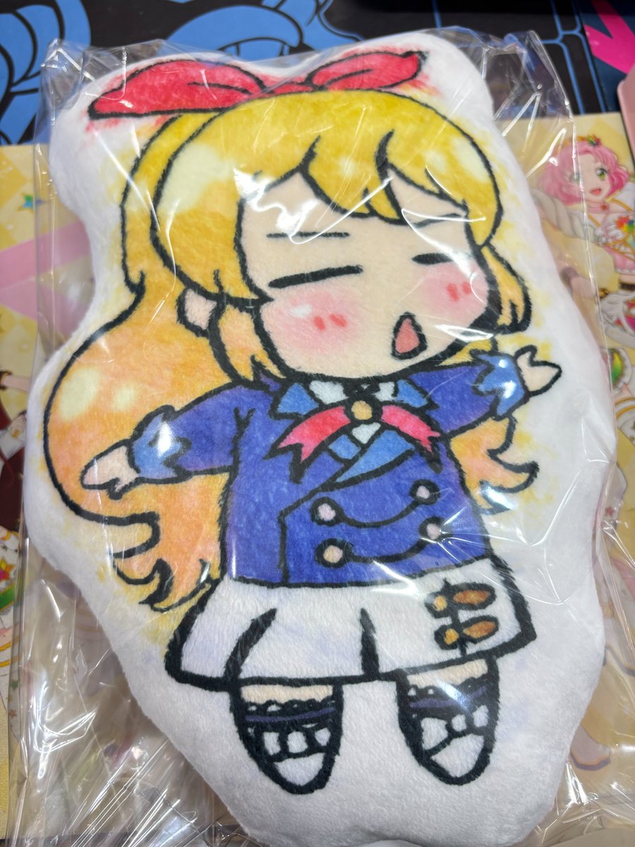 アイカツ！ ダイカットクッション 星宮いちご 📢グッズ入荷情報 📢 アイカツ格言ダイカットクッション 星宮いちご