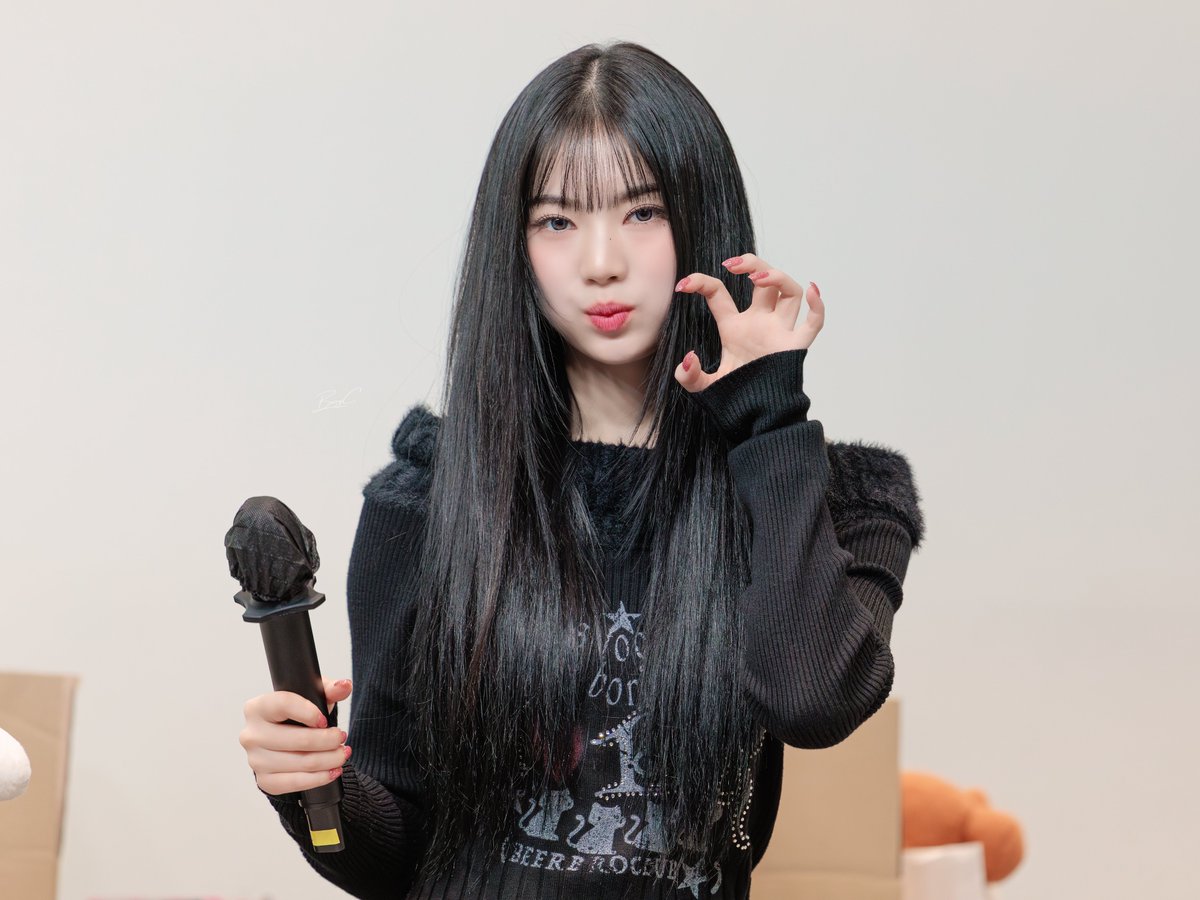 𝓑𝓮𝓻𝓻𝔂𝓒 tweet media