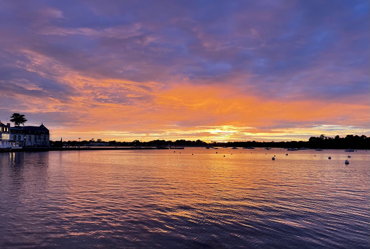 pyleborgn's tweet image. Depuis l’Ile-Tudy, joyeux Noël à vous, amies et amis de X.