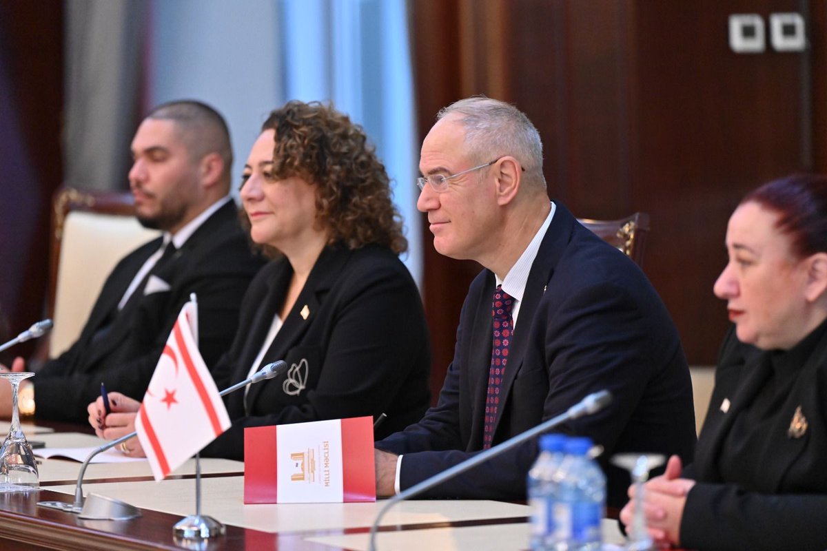 Çalışma ve Sosyal Güvenlik Bakanı Oğuzhan Hasipoğlu’nun Azerbaycan’ temasları kapsamında;  Azerbaycan Milli Meclisi’ni ziyaret etti.