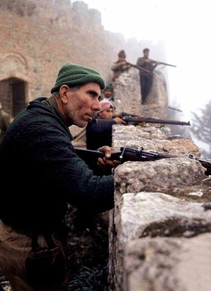 'TÜRKLER GİRNE'Yİ KUŞATMA PLANI YAPIYOR'

📍‘’Türkler Girne’yi Türkleştirme planı yapıyor. Amaç Türkiye ile deniz yoluyla serbest iletişim kurulmasıdır. Türkler gizli şekilde temel ihtiyaçlardan mahrum bırakılmalıdır...''
 
Bu notlar; Rum Genelkurmay Başkanlığı’nın 24 Ocak 1964