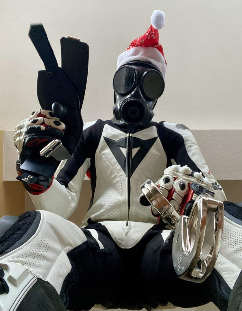 FoxyBound tweet media