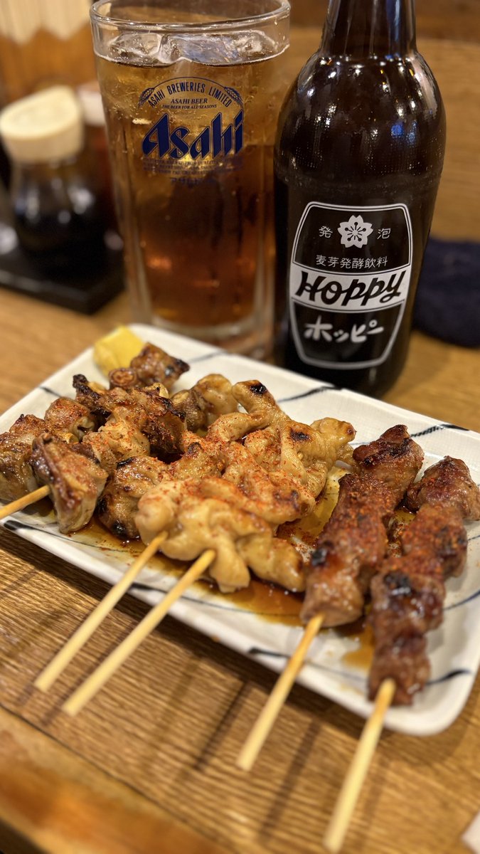 09uri's tweet image. クリスマスでバイトがいない中、おっさんで満席の店を2オペで回す🐼かっこよ