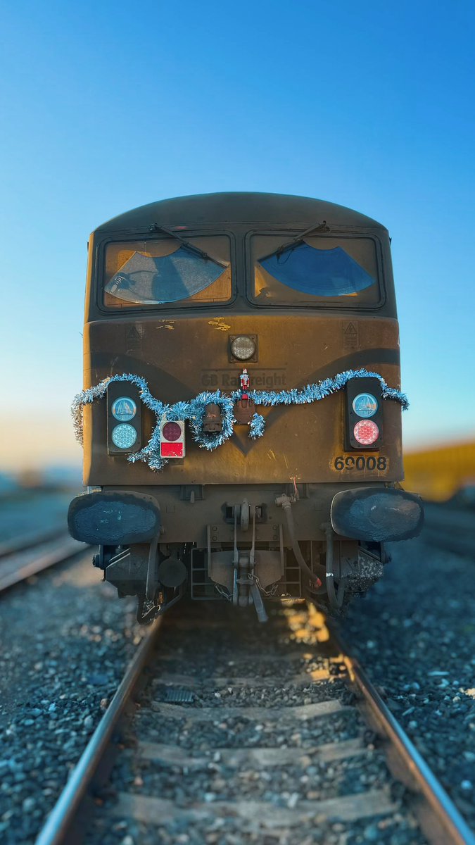 Bessie 🚂 🦡 tweet media