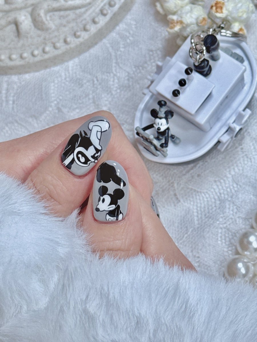 ﾃﾞｨｽﾞﾆｰﾈｲﾙ