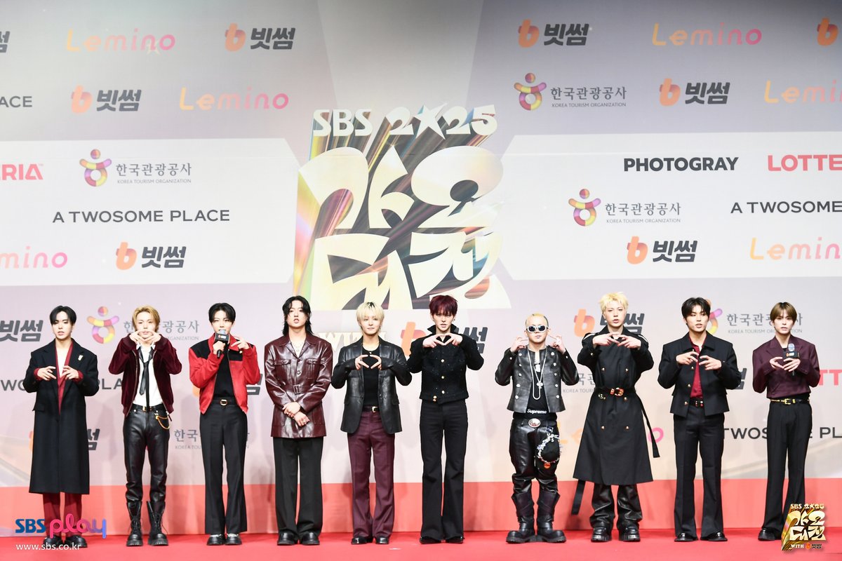 📍2025 SBS 가요대전🎅

트레저 (TREASURE) 레드카펫 현장포토📸

MORE🔗programs.sbs.co.kr/enter/2025sbsg…

#가요대전 #SBS가요대전 #2025SBS가요대전 #2025SBSGAYODAEJEON #트레저 #TREASURE <a href="/ygtreasuremaker/">TREASURE MAKER</a>