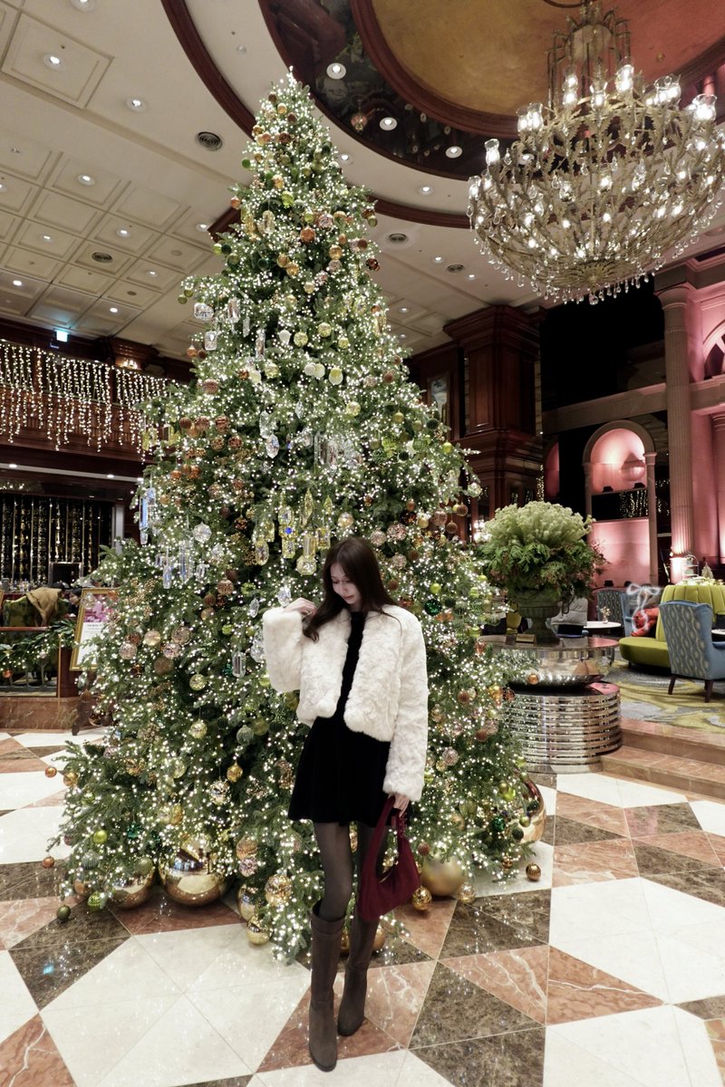 rina_22k's tweet photo. 🇰🇷で過ごしたクリスマスイブʚଓ⋆
日本じゃ考えられないくらいどこに行ってもツリーが飾られててずっとわくわくしてた🎄 https://t.co/6b8SREgbka