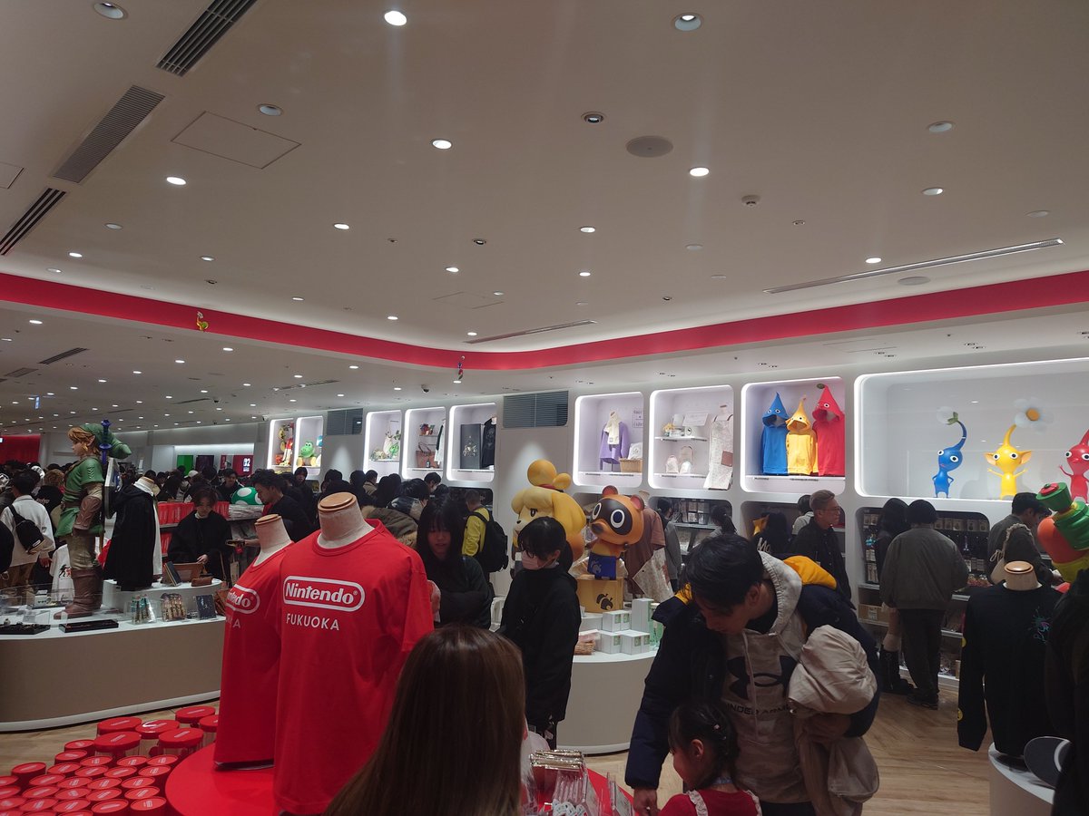 先月できたばかりのNintendoショップ