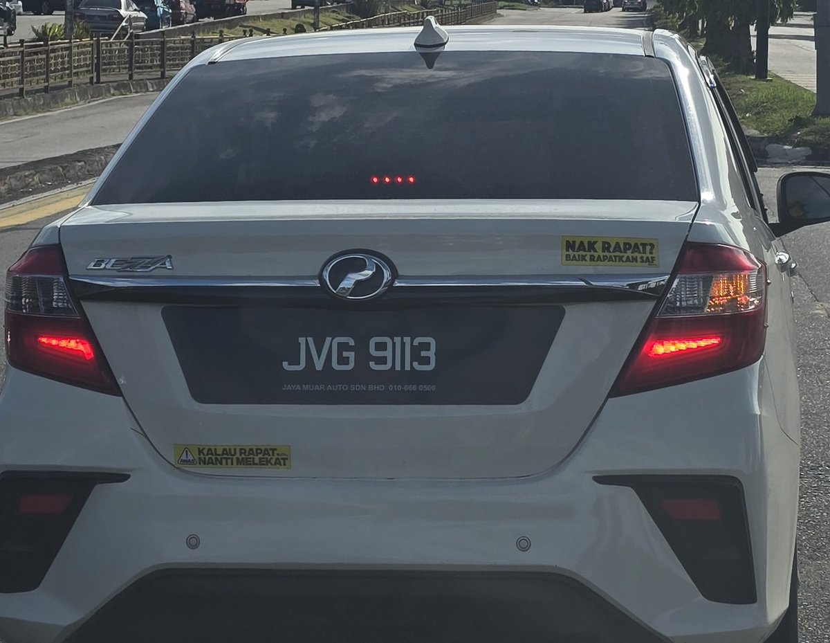 bandten's tweet photo. cam bodo je bumper sticker https://t.co/J50WjkOsTg