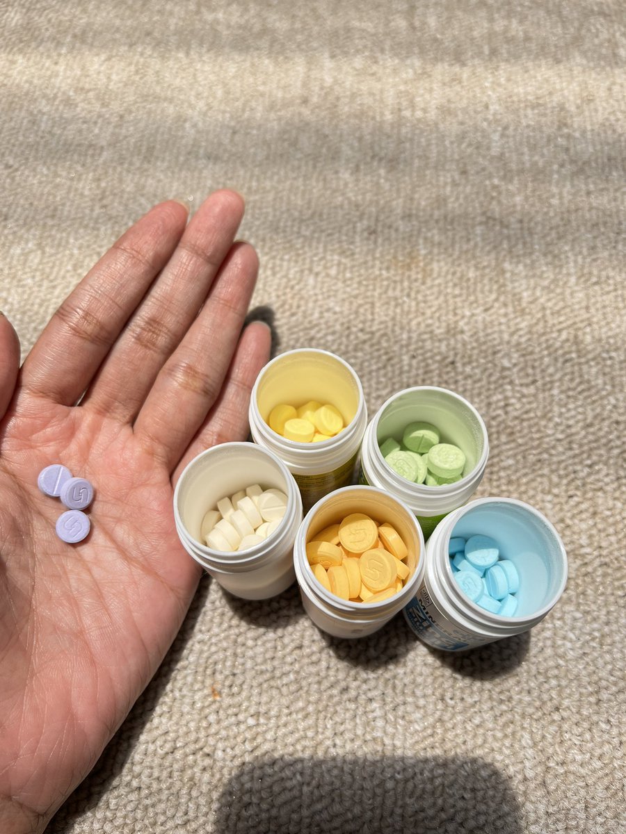 Racunkudishopee's tweet image. Thank you IPI for making affordable vitamins that everyone can buy. 

If they not, maybe I will spend all my salary just to buy expensive vitamins👊🏻😭😭