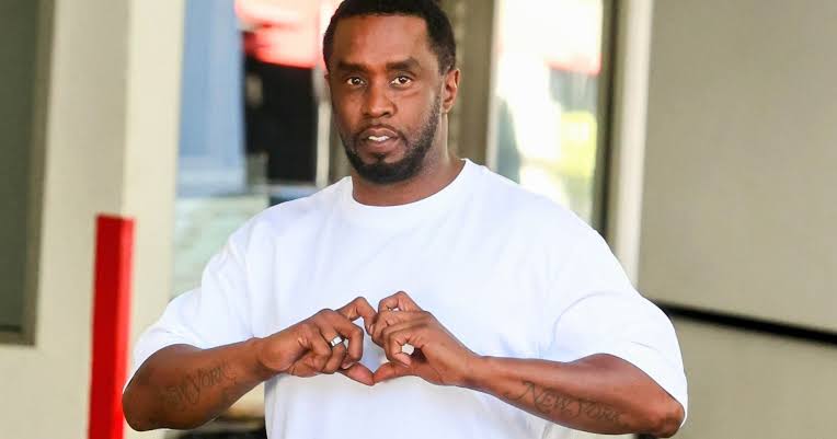 MiniDexTracker's tweet image. Diddy Appeals 50-Month Sentence, Citing First Amendment Rights
nunews.netlify.app/#/article/a17d…
#TrendingNow #diddydocumentary #NewsDigest #fypシviral