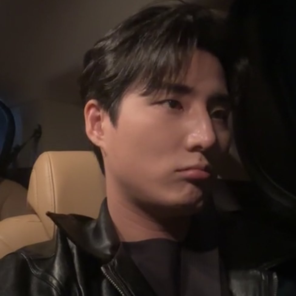 howtoloxe's tweet photo. 후우우웅… https://t.co/KxZp4skW3r