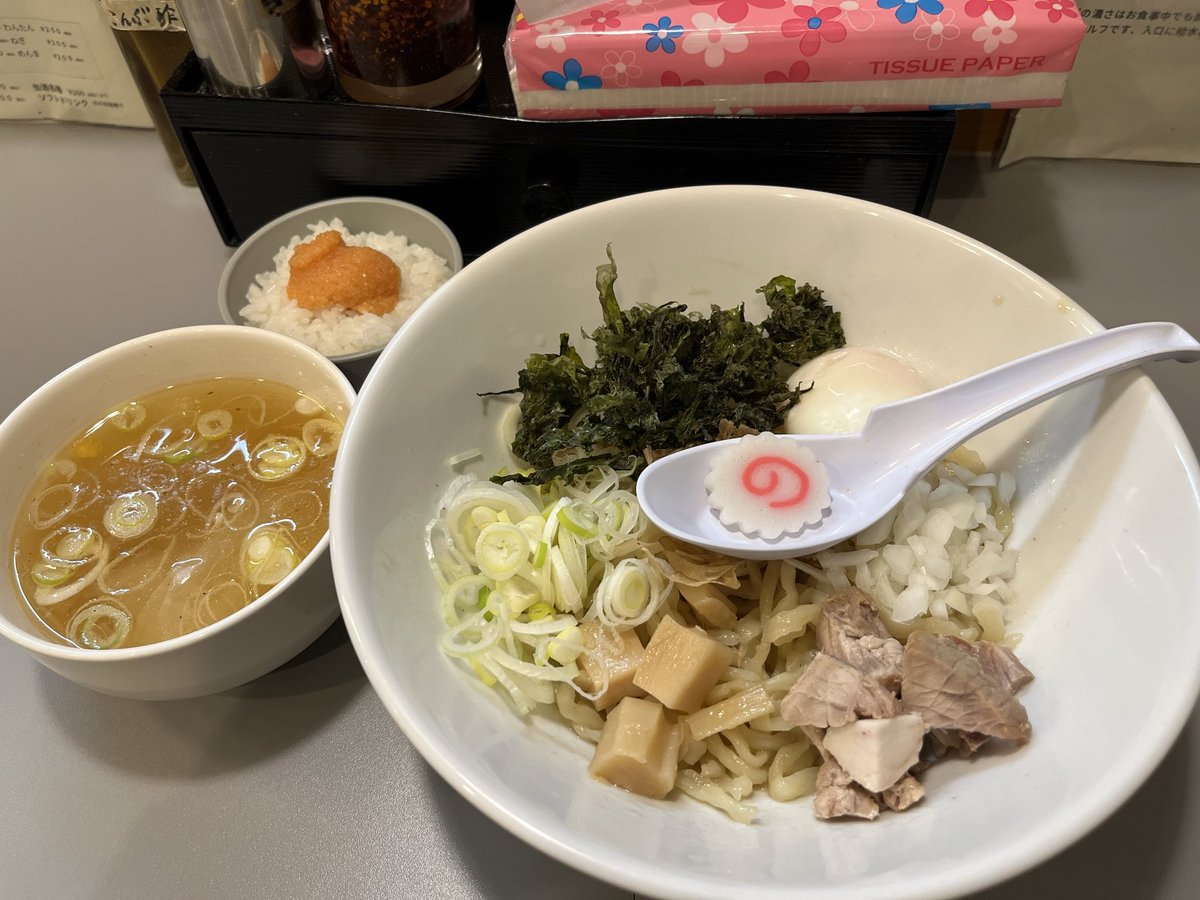 Terry62132158's tweet photo. 久々のアサガキタで限定の鯛出汁混ぜそば、追い飯・スープ付き。

こちらの店の麺はホント美味い。少食であまり食えない自分が恨めしいww

#アサガキタ
#阿佐ヶ谷 https://t.co/XznYDYpj13