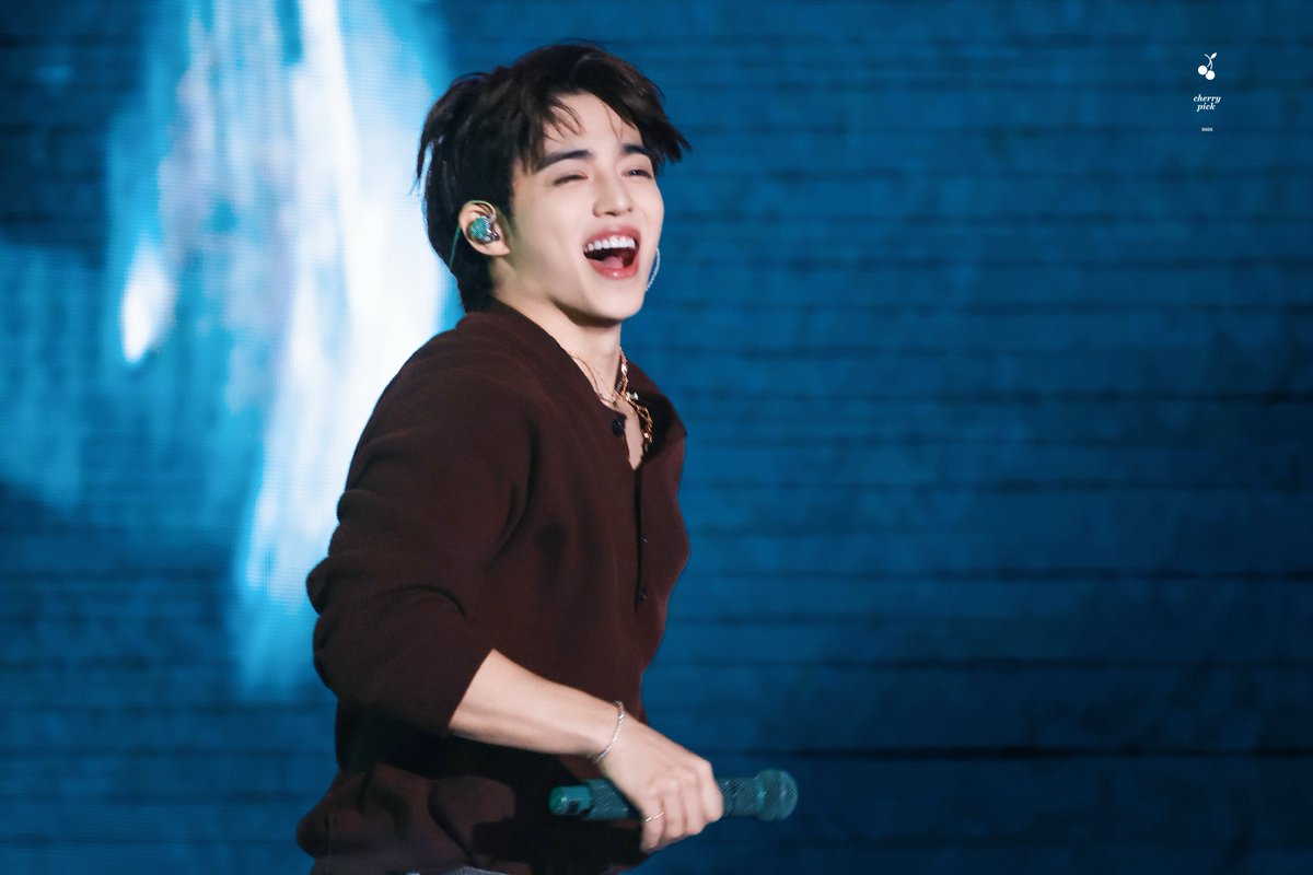 Cherrypick0808's tweet photo. 메리 크리스마스🎄🍒！

#에스쿱스 #SCOUPS #승철 #최승철
#세븐틴 #SEVENTEEN 
 @pledis_17 https://t.co/Wh3jr5zGd1