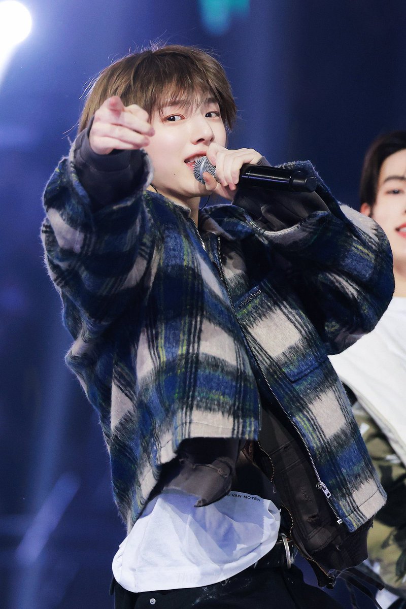 so effortlessly gorgeous so beautiful so pretty this angel doll face