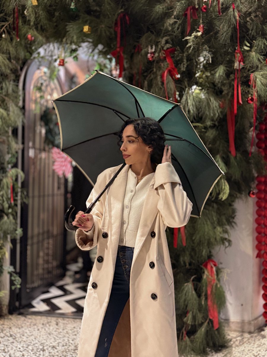 mfshiim's tweet photo. 🎄🪄 https://t.co/pctU5gpEjY