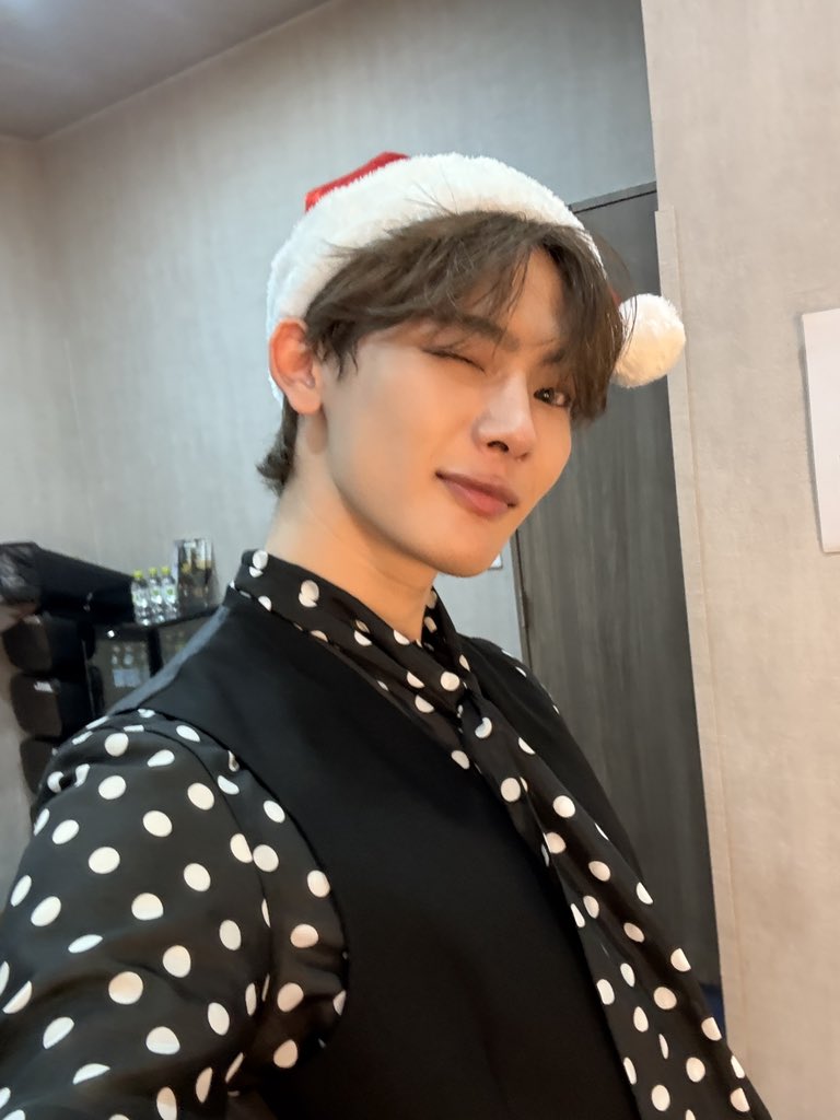 noamusic_japan's tweet photo. merry christmas https://t.co/0Of0WMtqT6