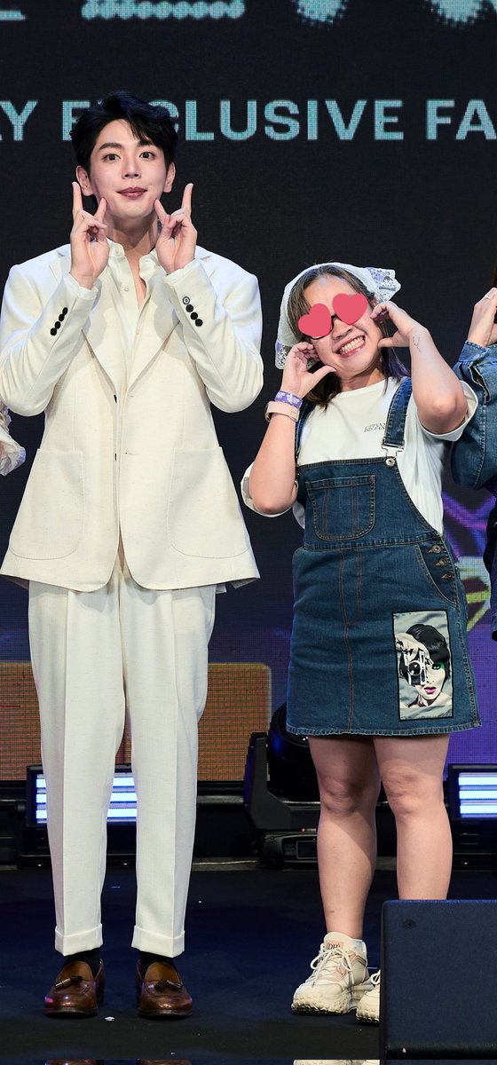 อิชั้นยิ้มแป้นแล้นมากกกกกกกก55555555555555555555555
