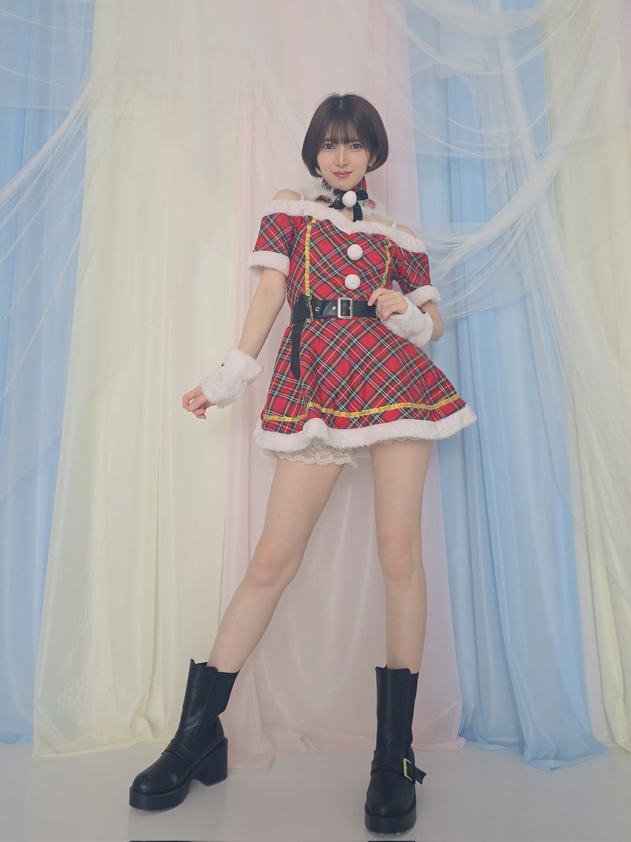 メリークリスマス 美脚サンタが通ります♡ #ベビブレ