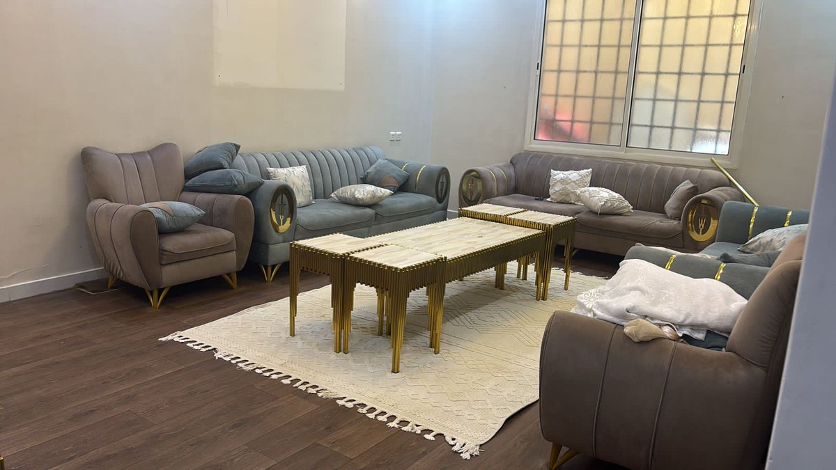 #FreenBecky 
شراء اثاث مستعمل بالرياض 0502658470