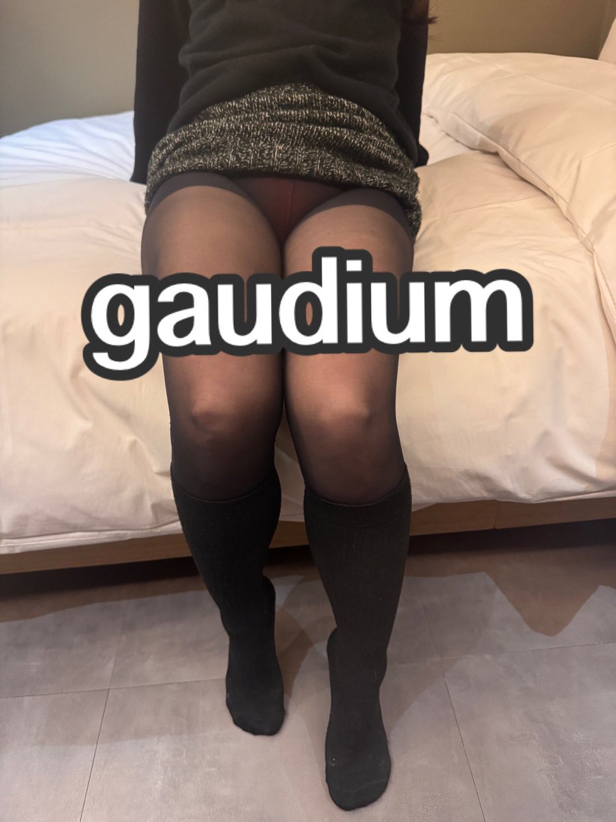 gaudium9669's tweet photo. 미���스커트
검스
빨간레이스팬티

이 조합을 그냥 넘어갈수는 없지💦💦

여성분 오프문의는 
언제나 환영합니다🙃

#멜돔 #디그 #대디 #마스터 #오프 #오프환영 #오프만남 #초대 #초대남 #커플만남 #부부만남 #갱뱅 #md #fs #부커만남 #섹트 #섹블 https://t.co/vujT57NvrR