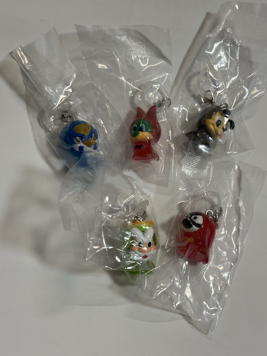 salico_320's tweet photo. J1 クラブマスコット　めじるしアクセサリー
【譲】
キングベルI世　グランパスくん　アビーくん　レディア　ゼルビー

【求】サンチェ

都内手渡し、もしくは郵送にて交換希望です。
検索からでもお気軽にお声掛けください。 https://t.co/2MbLVyj96d