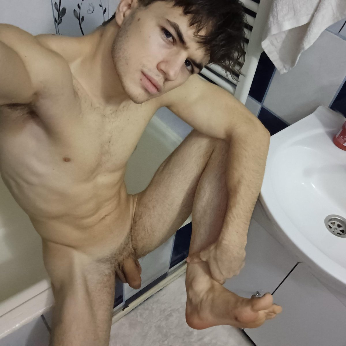 Russboy XL 🇫🇷🇷🇺 tweet media