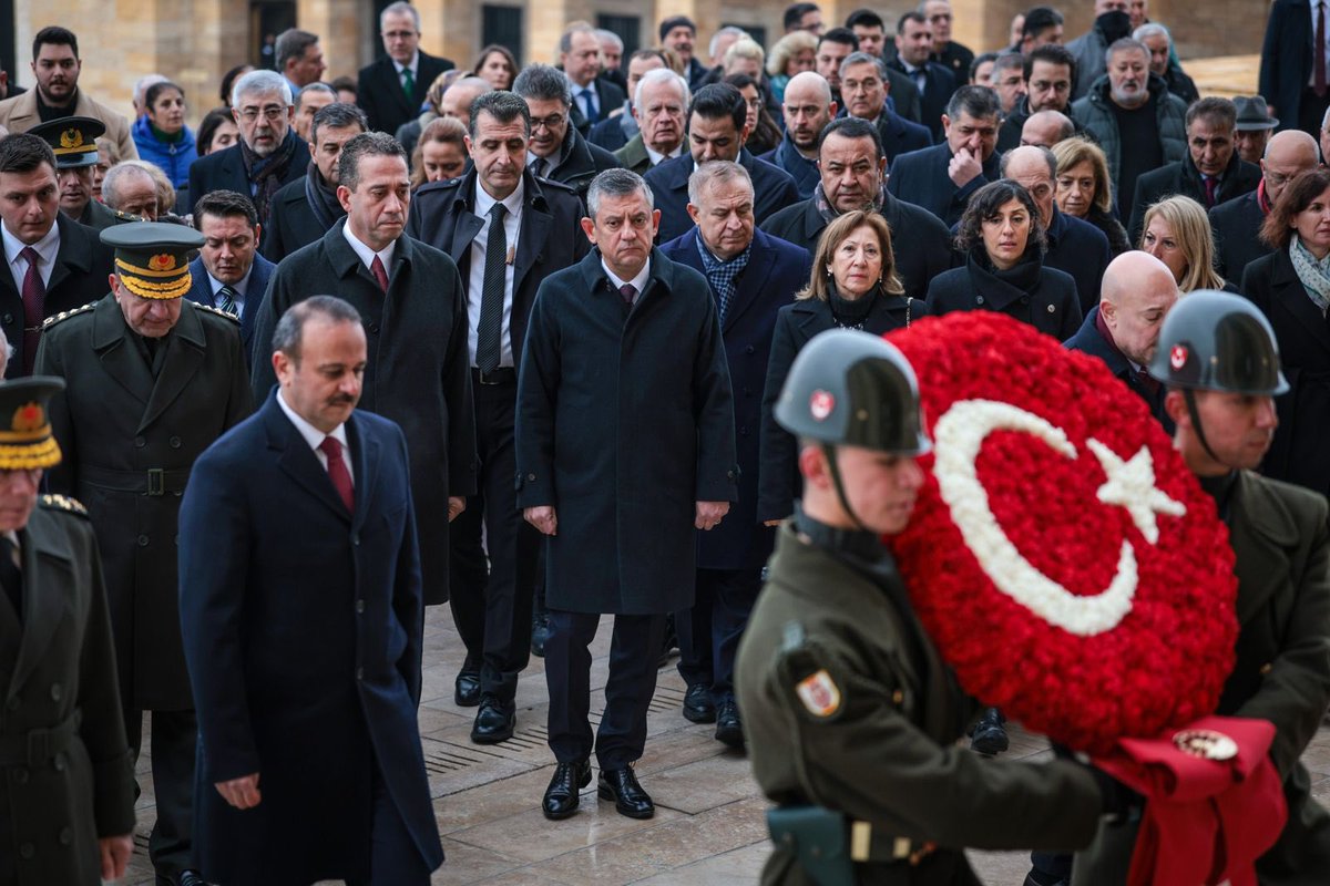 Genel Başkanımız Özgür Özel, Türkiye Cumhuriyeti ikinci Cumhurbaşkanı ve ikinci Genel Başkanımız İsmet İnönü'nün 52’nci ölüm yıl dönümü dolayısıyla Anıtkabir’de düzenlenen anma törenine katıldı.